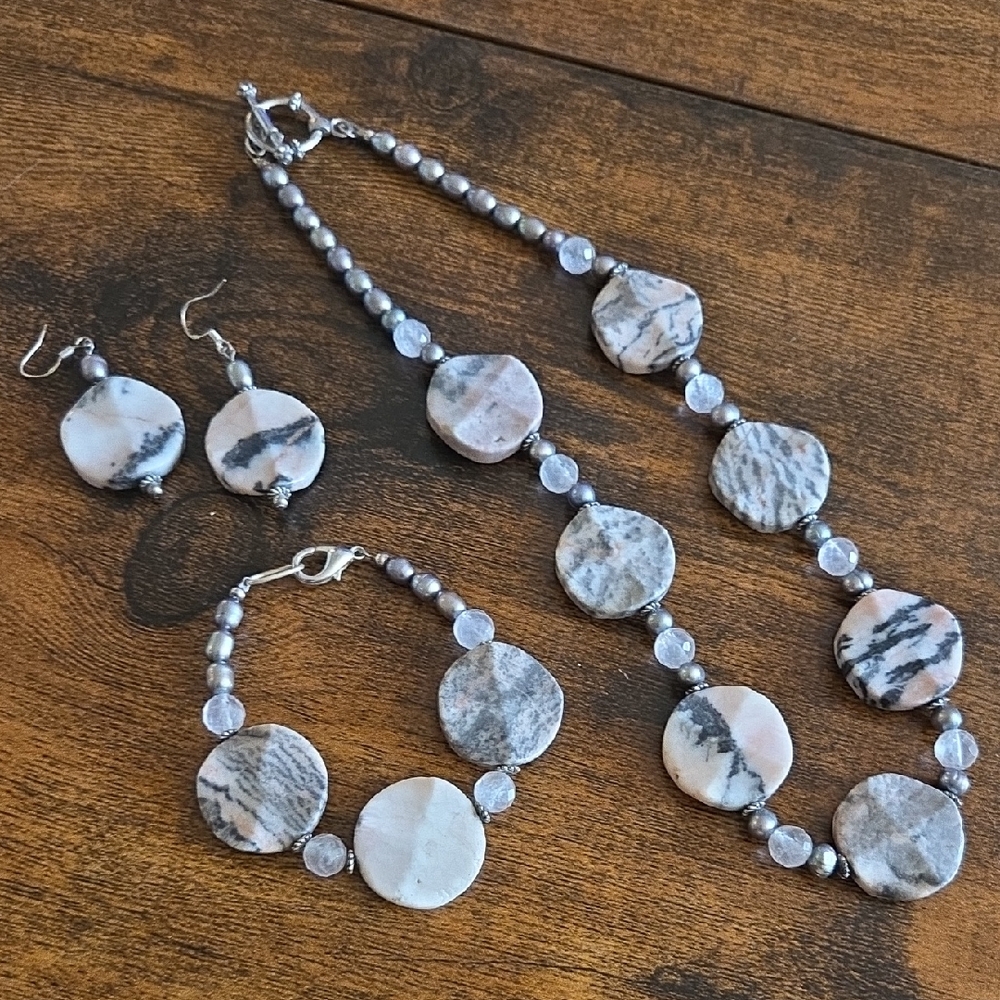 3 pc Matching Beaded Jewelry Set with Pearl, Rose Quartz, and Peruvian Beads